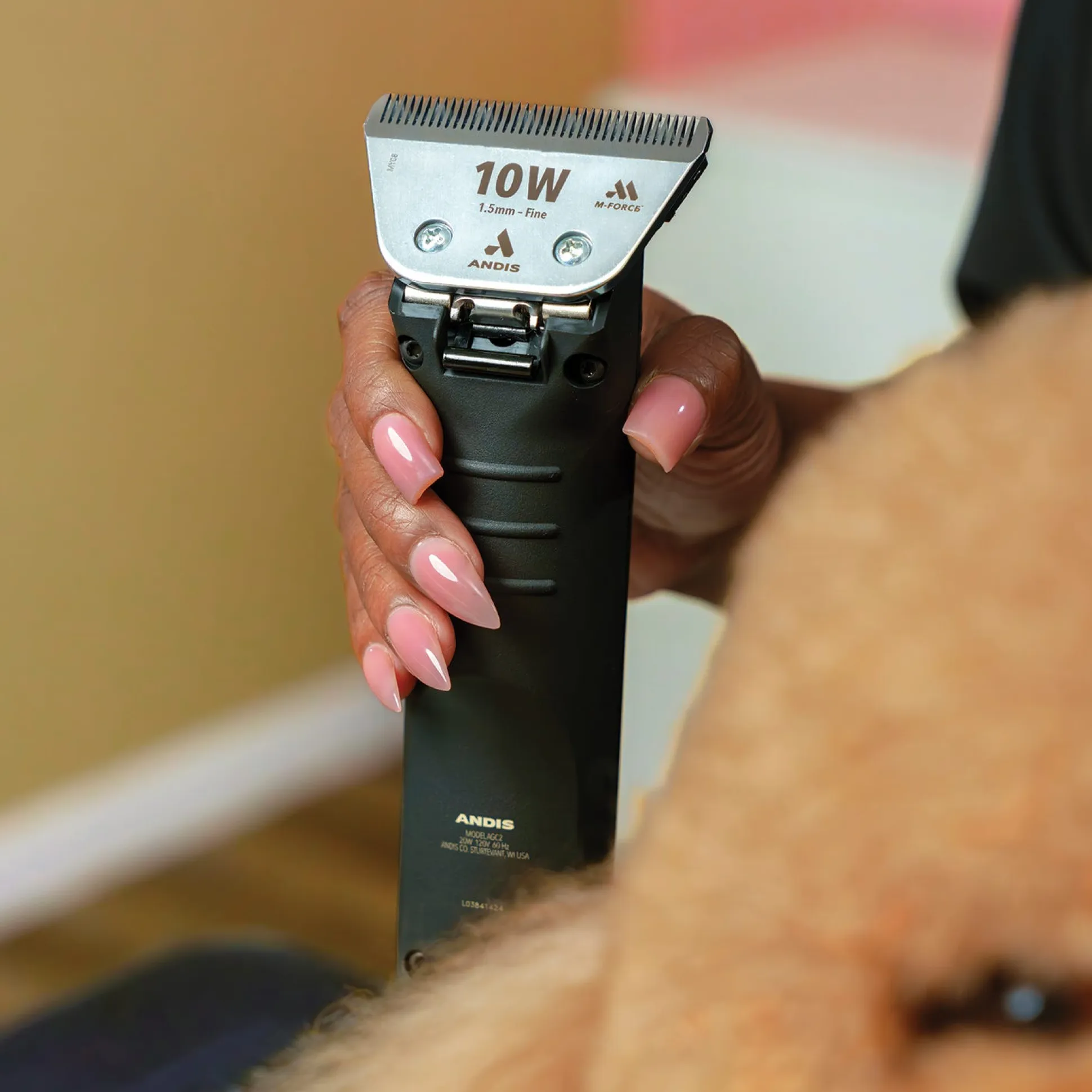 Andis AGC Super 2-Speed Brushless Clipper with 10W M-Force Blade