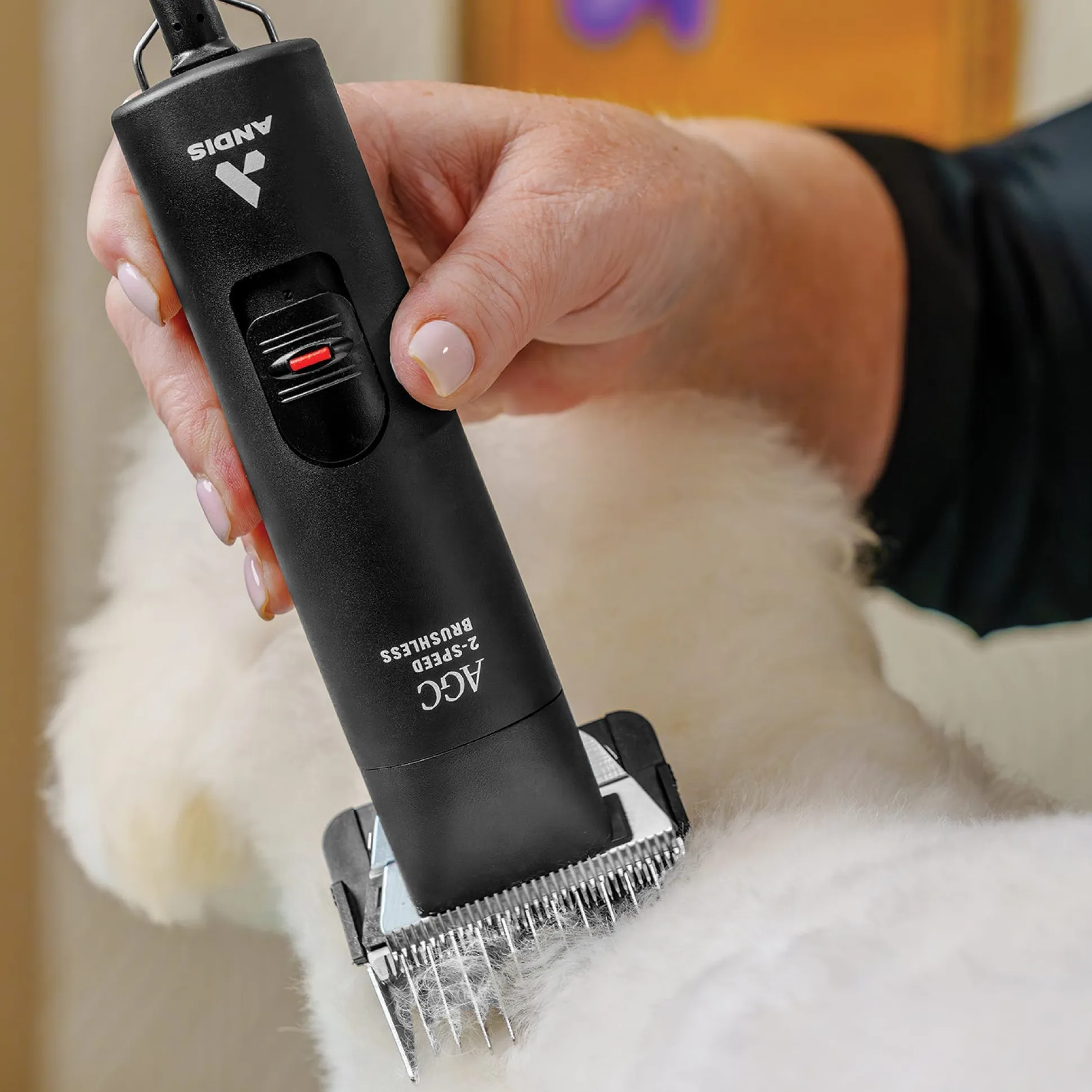 Andis AGC Super 2-Speed Brushless Clipper with 10W M-Force Blade